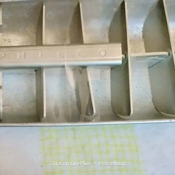 Vintage 70's metal ice cube tray​ - Picture 2 of 2